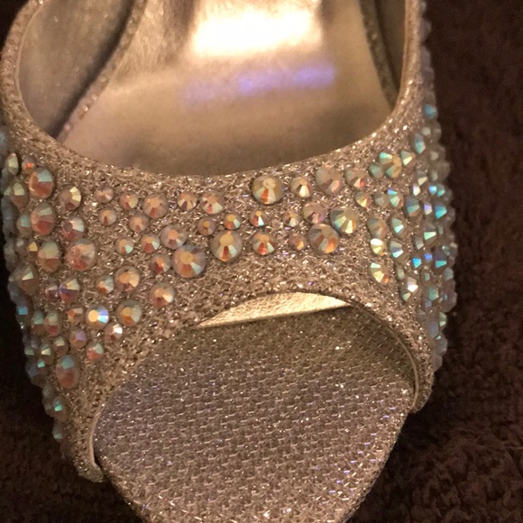 *NEW* Deb high heels - Picture 4 of 5